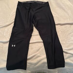 Women’s cropped Under Armour leggings